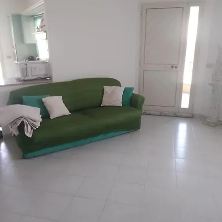 Casa Di Lella 公寓